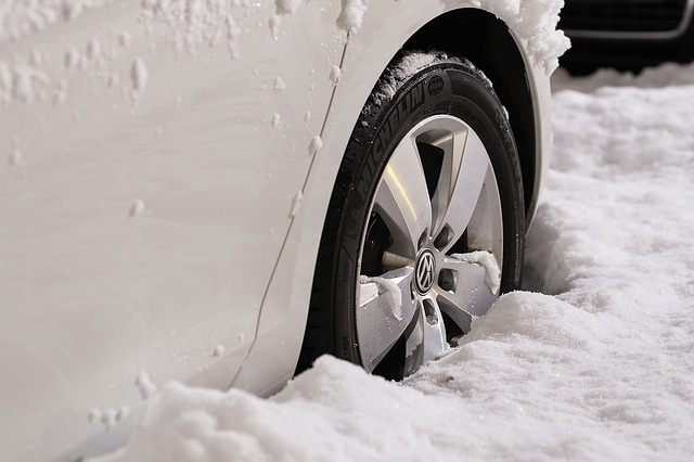 In winter, beware of damage to bodywork caused by salt splashes